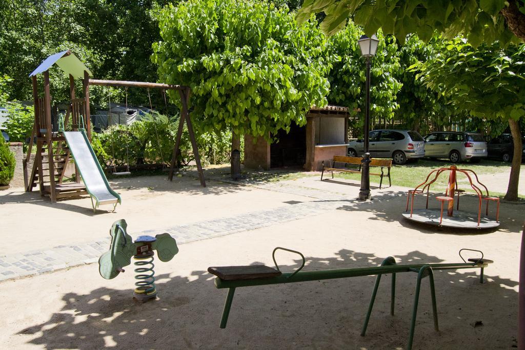 Camping L'Alguer Лес Планес д'Остолес Екстериор снимка